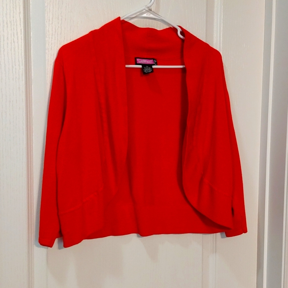 Short sweater